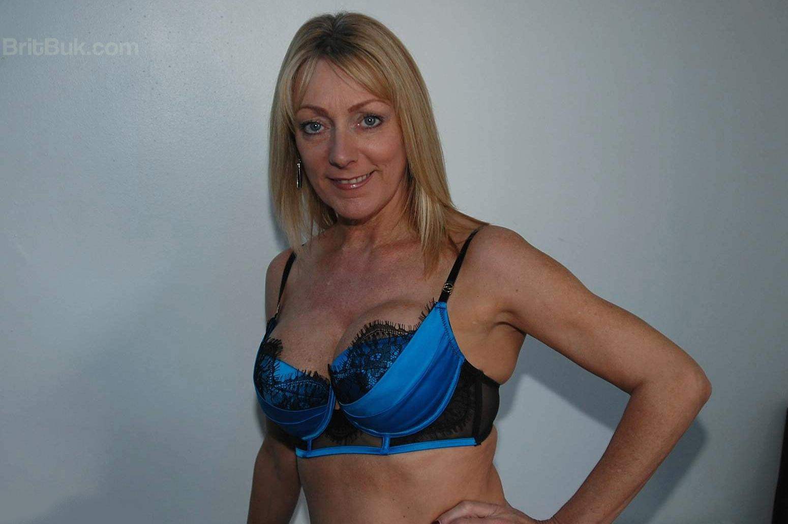 Amateur Wife Cum Dump. Blue Lingerie MILF Fellatrix Cum Queen. XXX Gallery.