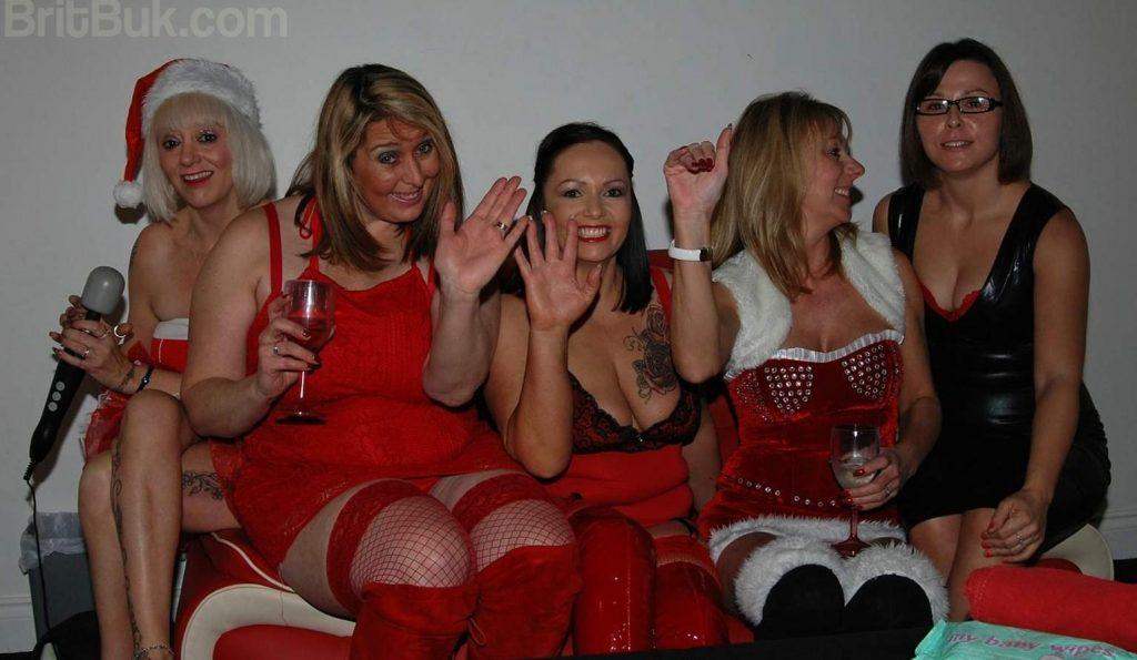 http://www.britbuk.com/envira/classic-amateurfacialsuk-xmas-party/