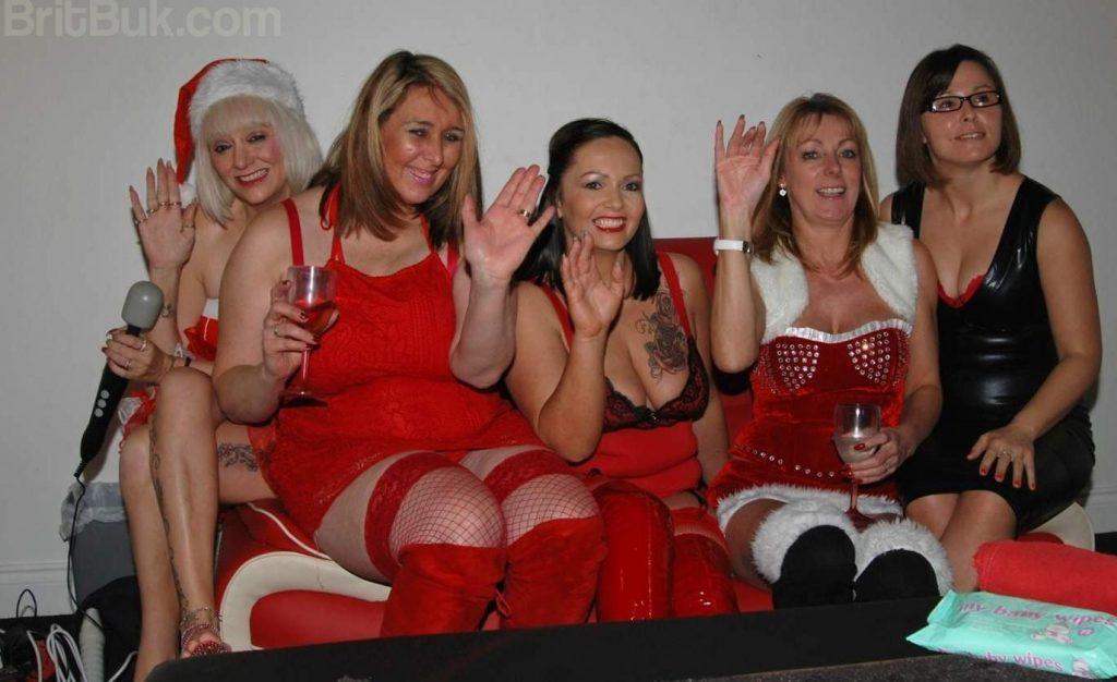 CLASSIC AmateurFacialsUK XMAS PARTY