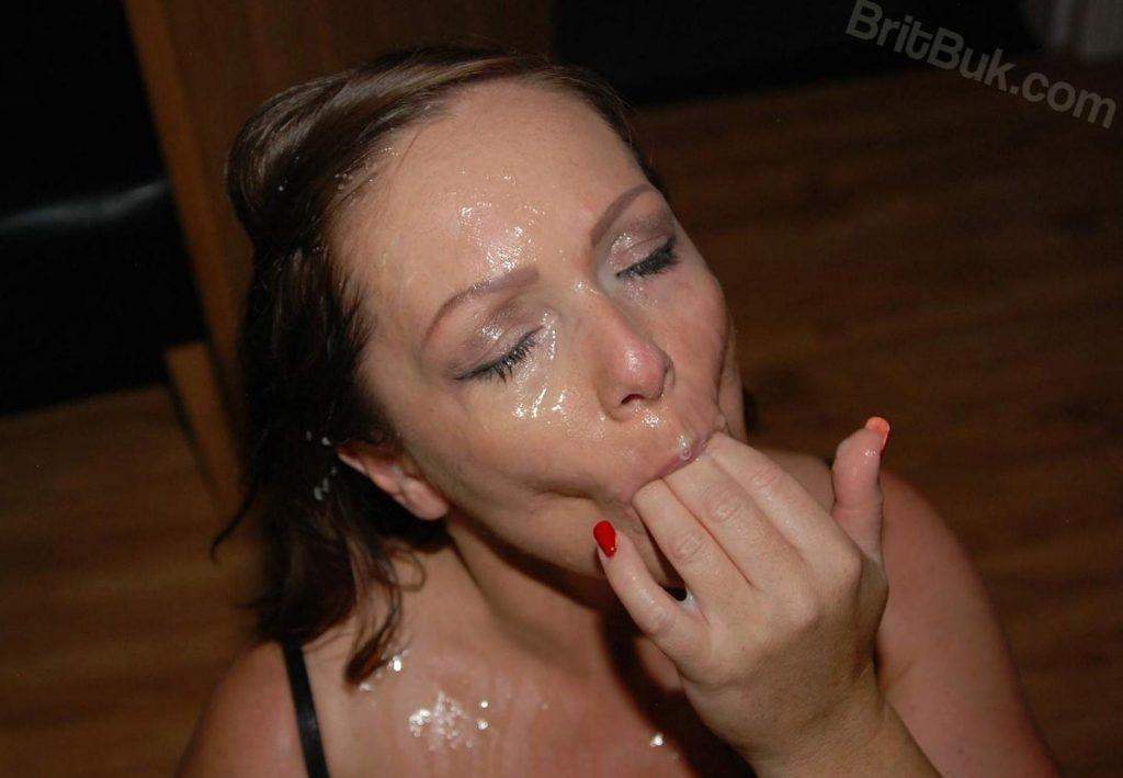 SAM: The Perfect MILF for Bukkake