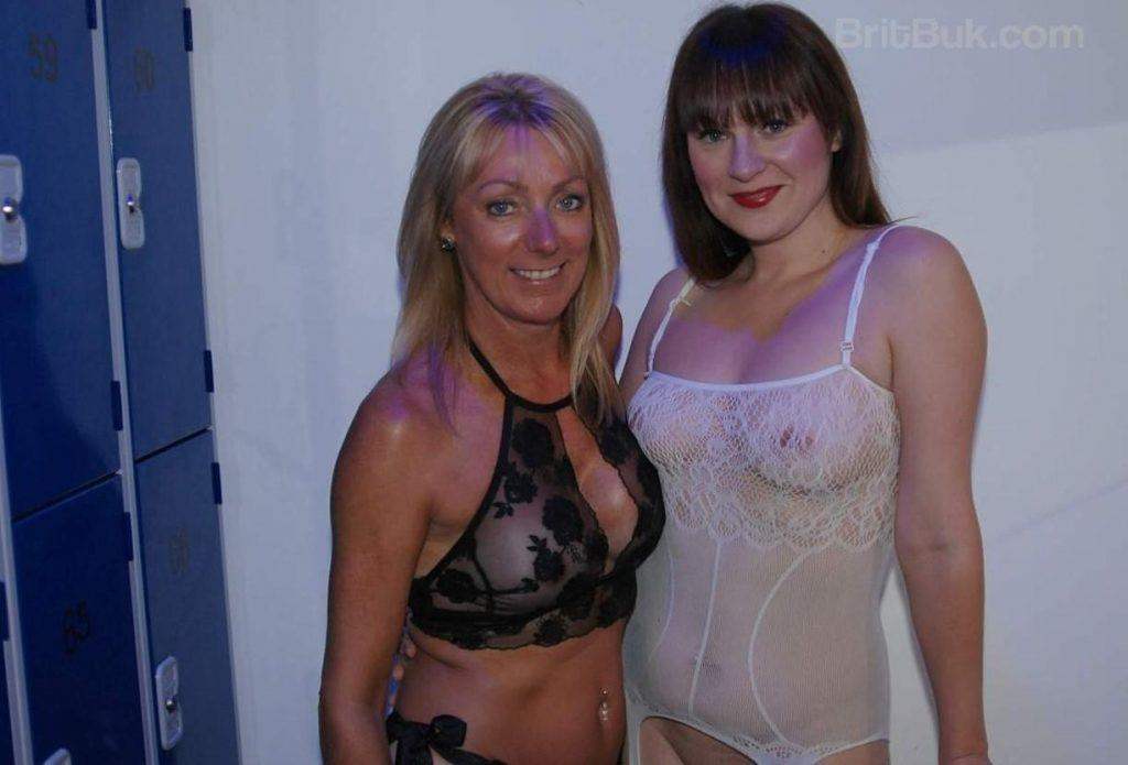 Cherry and Jade Having Creamy Fun Together!