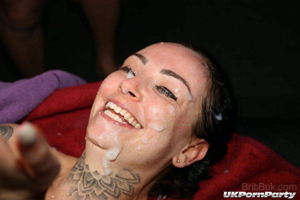 bukkake ecstasy facials with Splatbukkake star Tianna Knight