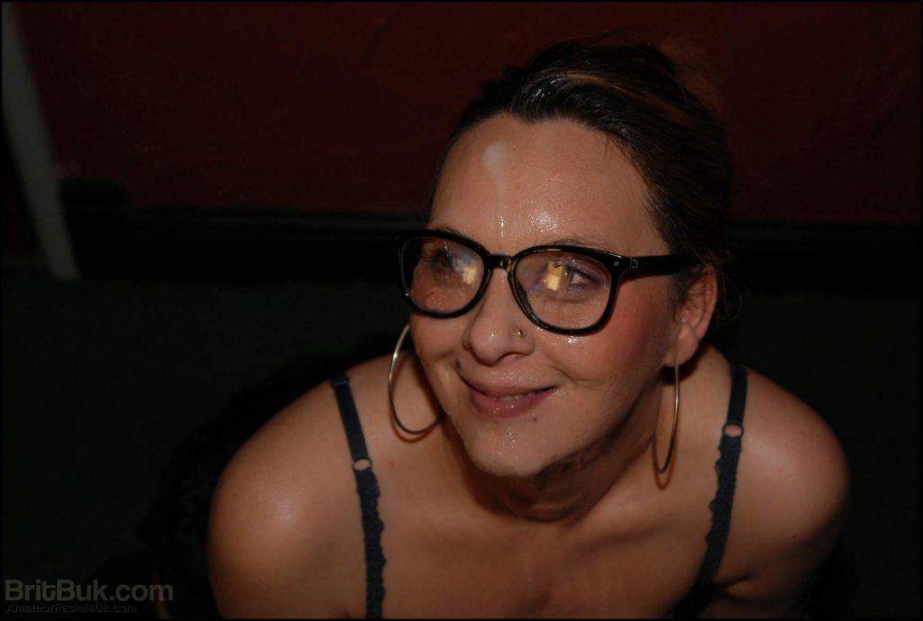 A british lady in a bukkake xxx party using cum as her facial lotion